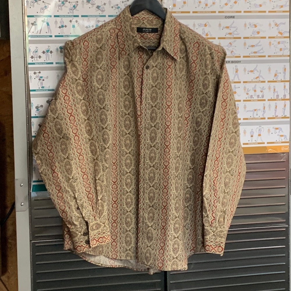 AXIS LA - Mens L Beige. Red. Patterned. Button down.